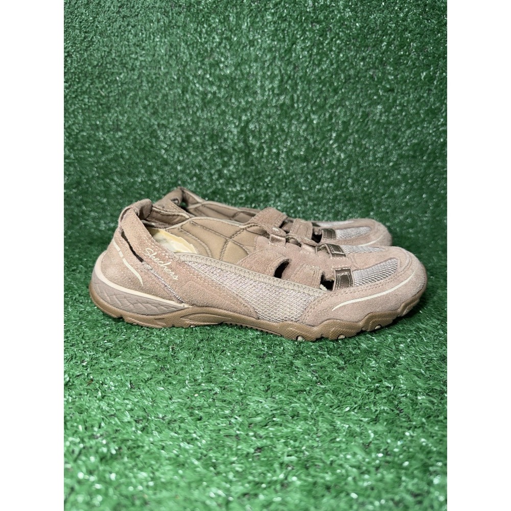 Skechers Womens 6.5 Mary Jane Beige Memory Foam Endeavor Venturer Slip On Shoes